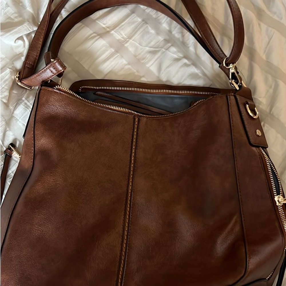 Elegant Brown Leather Realer Women's Bag